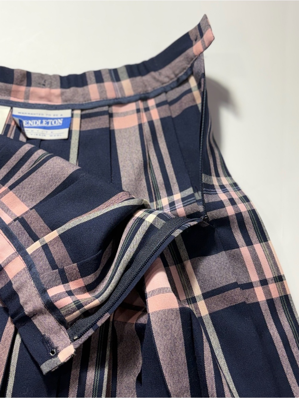 Pendleton Vintage Wool Plaid Pleated Midi Skirt Pink Navy Petite Size 6 - Picture 2 of 6